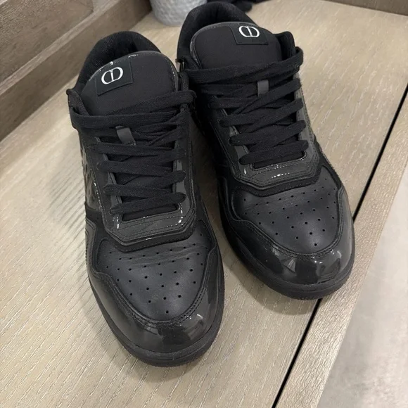 Dior Men's Glossy Black Sneakers - Picture 8 of 8